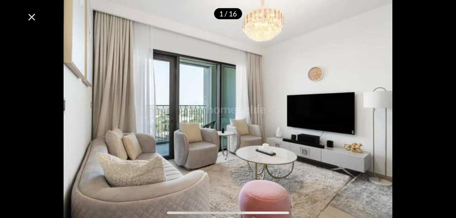 Luxurious Downtown Views 2 Bedrooms Holiday Home Dubai Apartment
