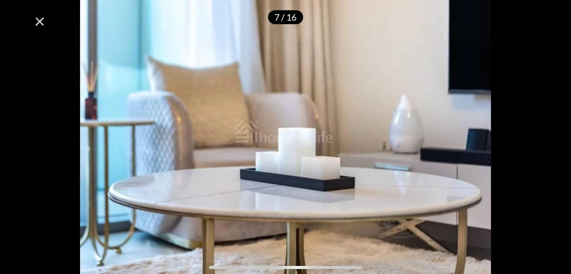 Luxurious Downtown Views 2 Bedrooms Holiday Home Dubai